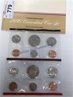 1986 US MINT UNCIRCULATED COIN SET W/ D AND P MARK