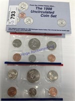 1998 US MINT UNCIRCULATED COIN SET W/ D AND P MARK