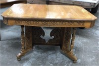 Beautiful Ornate Table With Extra Leaf