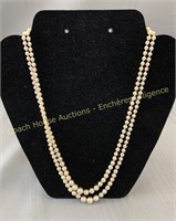 Pearl necklace with 10K gold clasp, 20 inches