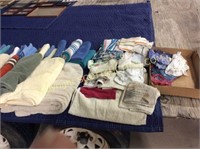 Lot old towels, wash cloths and rags