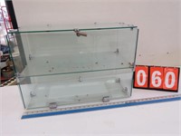 GLASS COUNTER TOP DISPLAY CASE