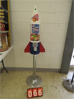 LYPC ROCKET 25 CENT GUMBALL MACHINE NO KEY,