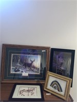 Lot of Wall Art Depicting Animals, etc...