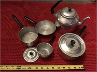 Aluminum pots pans and kettle play set