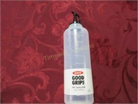 OXO Good Grips chef's squeeze bottle