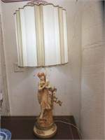 VINTAGE METAL FRENCH STYLE FIGURAL PARLOR LAMP