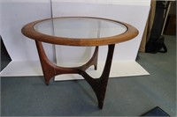 Round End Table w/Glass Top-27"Rd