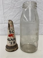 Genuine embossed Mobiloil quart oil bottle & top