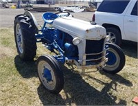 Ford 8N Tractor- not running- appears complete!