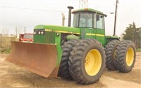 8650 John Deere 4WD tractor
