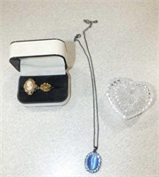 18KT GOLD PLATED RING, CAMEO RING & NECKLACE