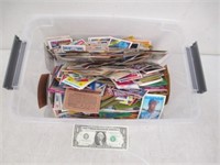 Lot of Assorted Vintage Baseball Cards in Latching