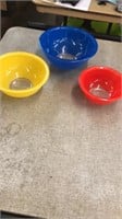 Pyrex Glass Nesting Mixing Bowls