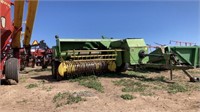 John Deere 466 Bailer