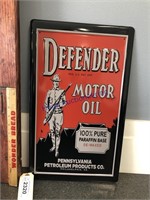 DEFENDER MOTOR OIL TIN SIGN, 11.5 X 19"