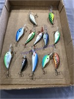 BOX W/ FISHING LURES W/ HOOKS