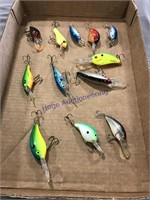 BOX W/ FISHING LURES W/ HOOKS