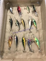 BOX W/ FISHING LURES W/ HOOKS