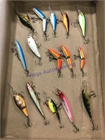 BOX W/ FISHING LURES W/ HOOKS