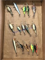 BOX W/ FISHING LURES W/ HOOKS