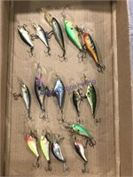 BOX W/ FISHING LURES W/ HOOKS