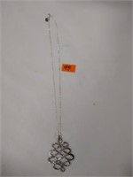 Strling siliver pendant with chain
