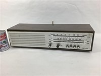 Radio Magnet US Loewe 582001 -