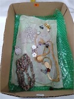 Large lot costume jewelry necklaces chains