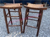 Pair of vintage bar stools (28in tall)