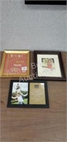 7 assorted wall hangings & picture frames