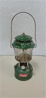 Vintage Coleman model 220 h kerosene lantern