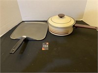 Griddle & Pot with Lid