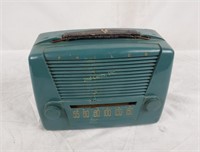 1949 Philco Portable Tube Radio 49-602