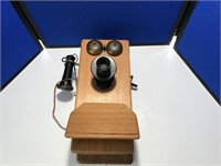 Kellogg Oak Crank Telephone