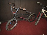 Lurch BMX Style Bicycle (Missing Pedals)