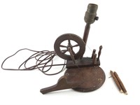 Vintage Wood Weaving Spinning Wheel Lamp