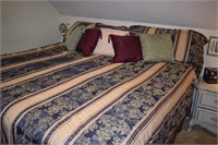 King Size Bed Frame w/ linens