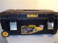 Dewalt Rolling tool box