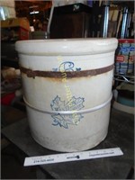 Western Stoneware 6 Gallon Crock