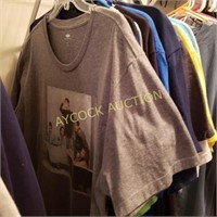 Men's t-shirts (most are size large)