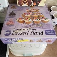 Wilton cup cake stand & decorating knife, cake
