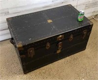 Vintage Trunk w Leather Handles 36"Wx21"Dx19.5"H