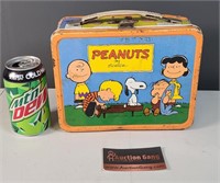 Vintage Metal Peanuts Lunchbox