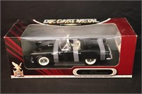 1:18 Road Signature 1955 Ford Thunderbird