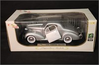 1:18 Signature Models 1936 Pontiac Deluxe