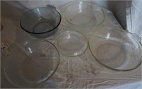 5 Pyrex glass bowls for one money