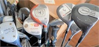 10 golf clubs in SOBE golf bag