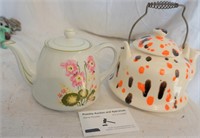 2 teapots for one money