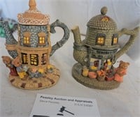2 bear teapots for one money